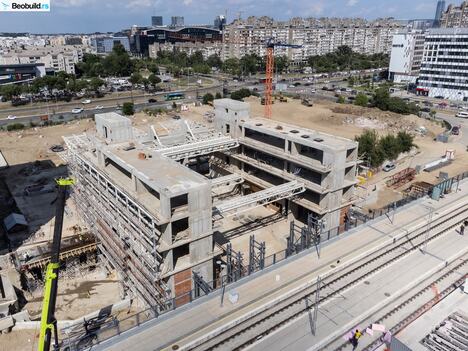 Izgradnja železničke stanice Novi Beograd (24).jpg