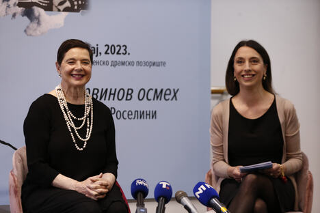 Aja Jung i Izabela Rosolini foto Ata images.JPG