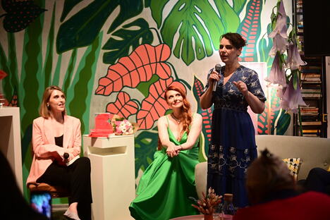 Lenka Petrovic, MIljana Maric i Vesna Stankovic, foto Dusan Milenkovic, promocija knjige DELOVI SLAGALICE.jpg