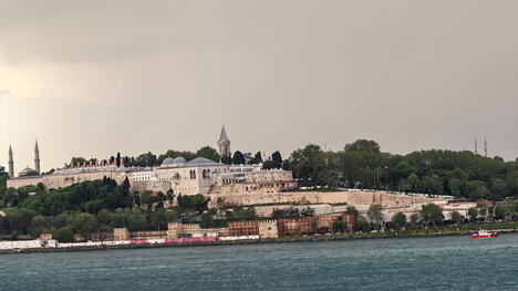 Pogled na Topkapi palatu sa Devojačke kule