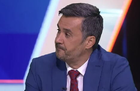 Potom je upitan da li isto to misli i za Lionela Mesija.

Rade Bogdanović