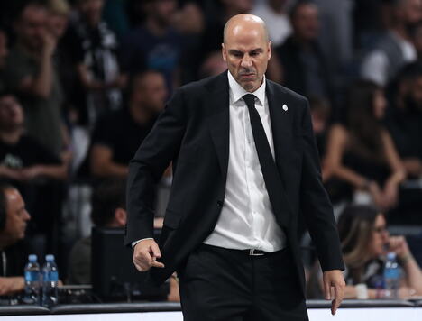 Partizan-Dubai-A08796.JPG
