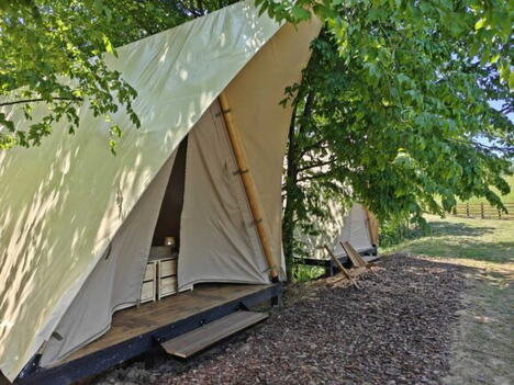 glamping-my-little-farm-580x435.jpg