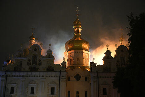 Kijev kijevsko-pečerska lavra zapaljena (2).jpg