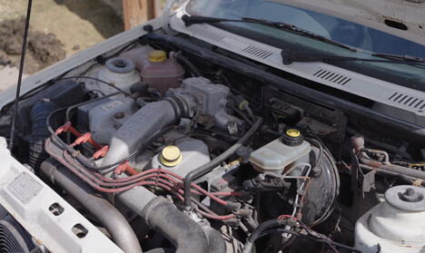 Ford Fiesta RS Turbo iz 1990. izvučena iz štale posle 25 godina (11).png