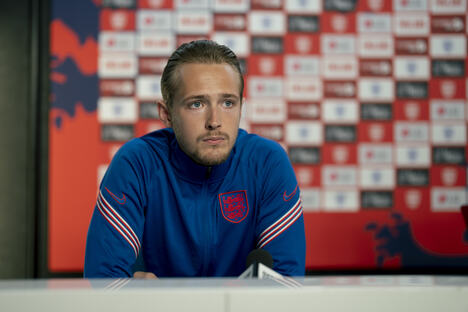 dearenglanduk_eps102_6a3299d382d39.jpeg