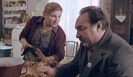 Mira Banjac i Danilo Bata Stojković u filmu „Balkanski špijun“ (1).PNG