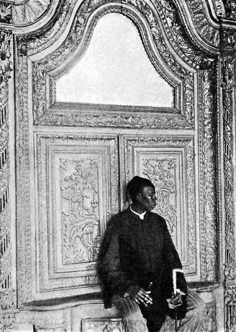 Glavni evnuh osmanskog sultana Abdulhamida II u carskoj palati 1912. godine.