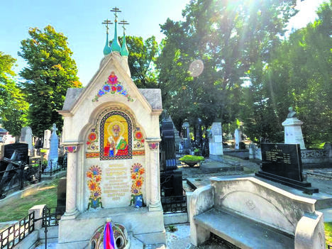 hartvigov spomenik.jpg
