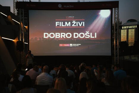 Film živi.jpg