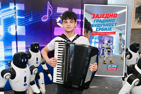 roboti Vuk Đokić.