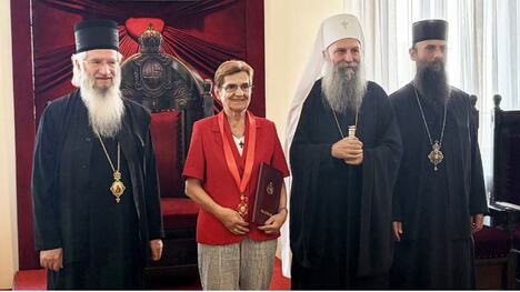2026-06-30 13_52_26-Патријарх Порфирије уручио орден Светог Саве истражном судији Даници Маринковић .jpg