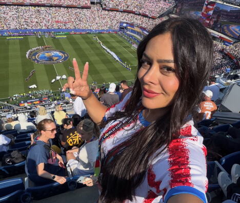 Larisa Rikelme