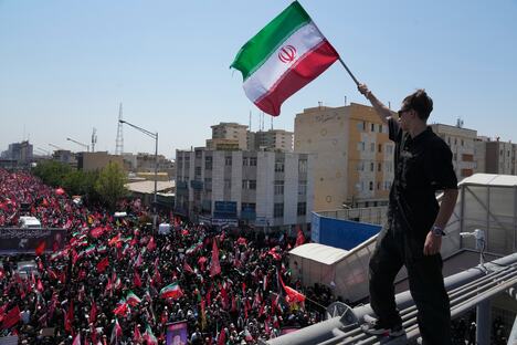 Ali Khamenei AP Vahid Salemi.jpg