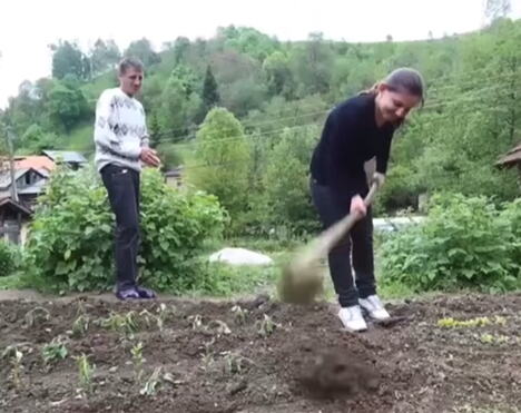 Slađan Nikolić oženio 20 godina mlađu Albanku Fidu Nuriši