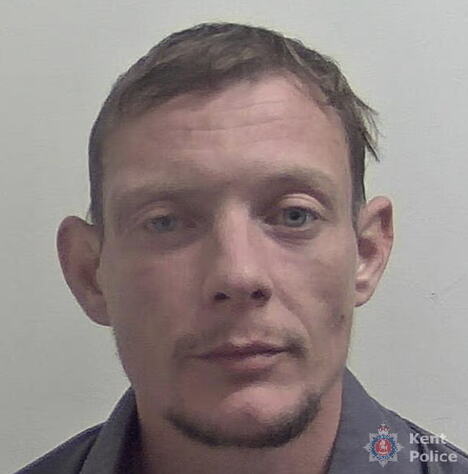 2026-07-08 18_39_01-'Violent bully' found hiding from police inside fridge after abusing partner - D.png