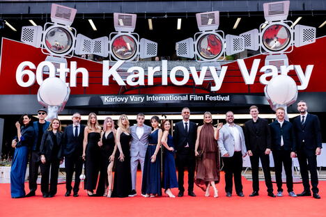 Ekipa filma 3 nedelje posle u Karlovim Varima_foto KVIFF  (2).jpg