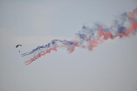 Francuska Pariz Dan pada Bastilje vojna parada
