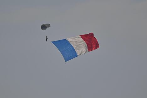 Francuska Pariz Dan pada Bastilje vojna parada