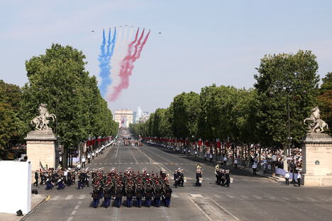 Francuska Pariz Dan pada Bastilje vojna parada