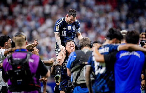 Lionel Mesi na meču Engleska - Argentina