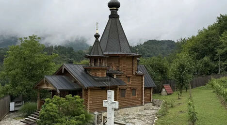 Manastir Svetih carstvenih mučenika Romanovih (1).jpg