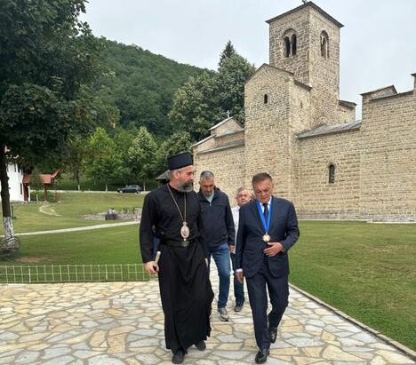 Dr MIlovan Bojić i mitropolit Metodije