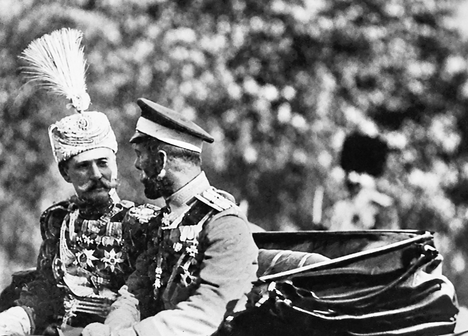 CITANKA CAR NIKOLAJ I KRALJ PETAR.jpg