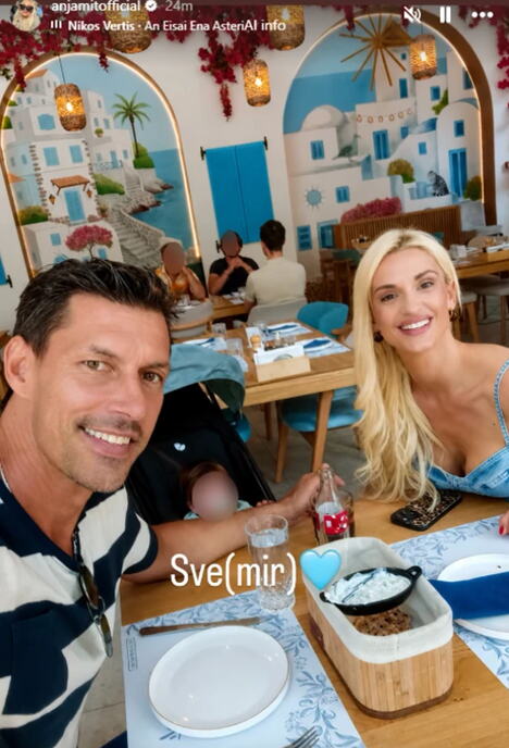 Anja Mit sa partnerom Vladimirom Petrovićem i osmomesečnim sinom Filipom.PNG