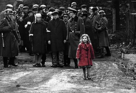 Olivija Dabrovska u filmu Šindlerova lista