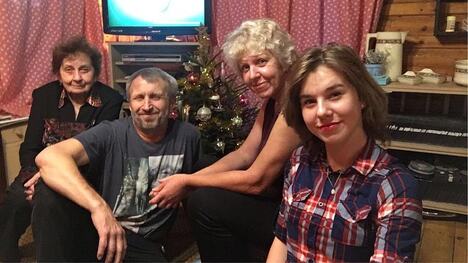 Linda sa mamom i tatom.jpg