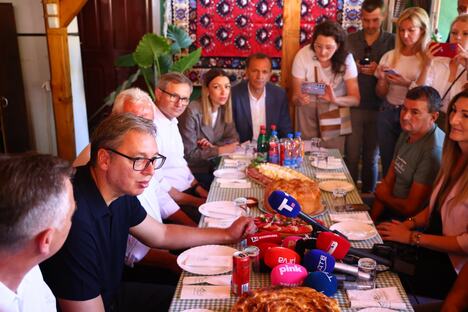 Aleksandar Vučić Temska  (8).jpeg