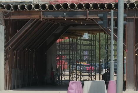 Novi Beograd podvožnjak Bulevar umetnosti Bulevar Crvene armije (1).png