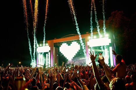 DragiBravoFestival_MainStage_2025_03.JPG