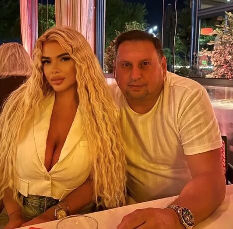 Taki Marinković sa lepom plavušom