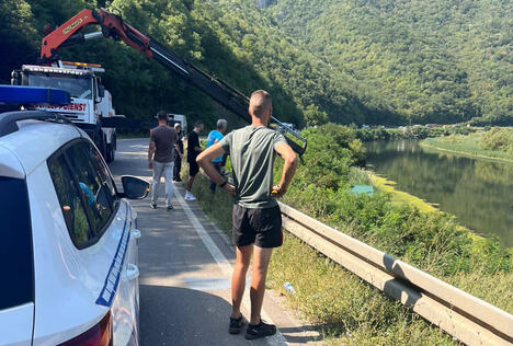 Vozilo sletelo u jezero Međuvršje