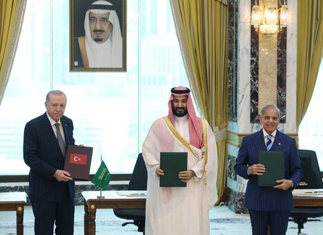 Turska, Saudijska Arabija i Pakistan potpisali su trilateralni sporazum o zajedničkoj odbrani (2).jpg