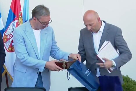 Aleksandar Vučić Priboj fabrika FAP (1).png