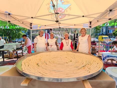 sjenica-sjenicka-pita-manifestacija-fotorina.jpeg