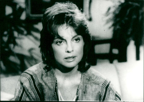 Linda Grej, Sju Elen