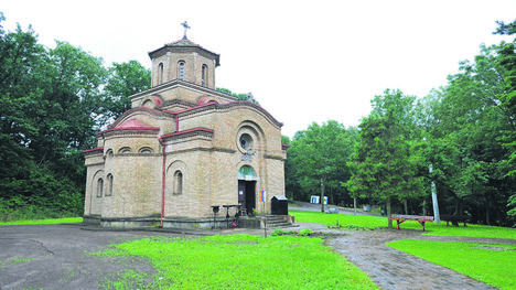 Zahvalnica U Radovanjskom lugu danas se nalazi crkva 
koju je 1930. podigao kralj Aleksandar I