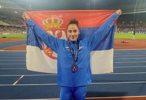 Adriana Vilagoš