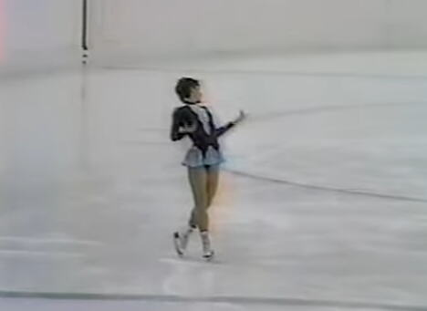 Sovjetska klizačica Kira Ivanova, osvajačica bronzane medalje na Olimpijskim igrama u Sarajevu 1984. godine (2).PNG