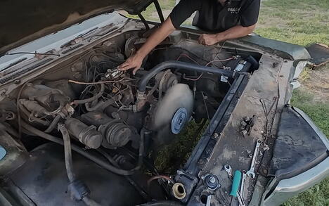 Motor - Pontijak Grand Pri iz 1969. godine koji je Derek Biri oživeo nakon gotovo 30 godina mirovanja (1).PNG