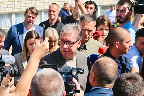 Aleksandar Vučić Stanjevo Aleksandrovac vinarija Cvetković (1).jpeg