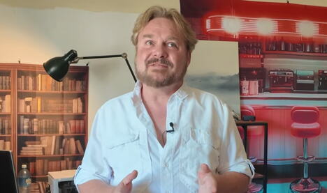 mark hoblvajt.png
