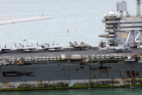 Američki nuklearni nosač aviona USS Abraham Linkoln (2).jpg