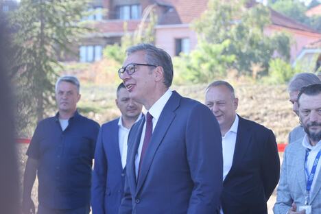 Aleksandar Vučić Klinika za ginekologiju i akušerstvo UKC Niš (21).jpeg