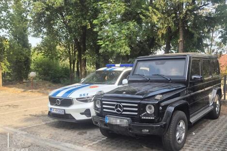 5755384_blinda-dzip-mercedes-1_ls.jpg