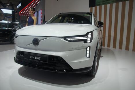 Volvo EX90